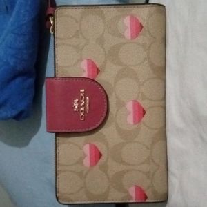 coach wallet in excellent condition.